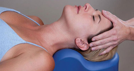 Therapeutic contoured cervical sleeping pillow